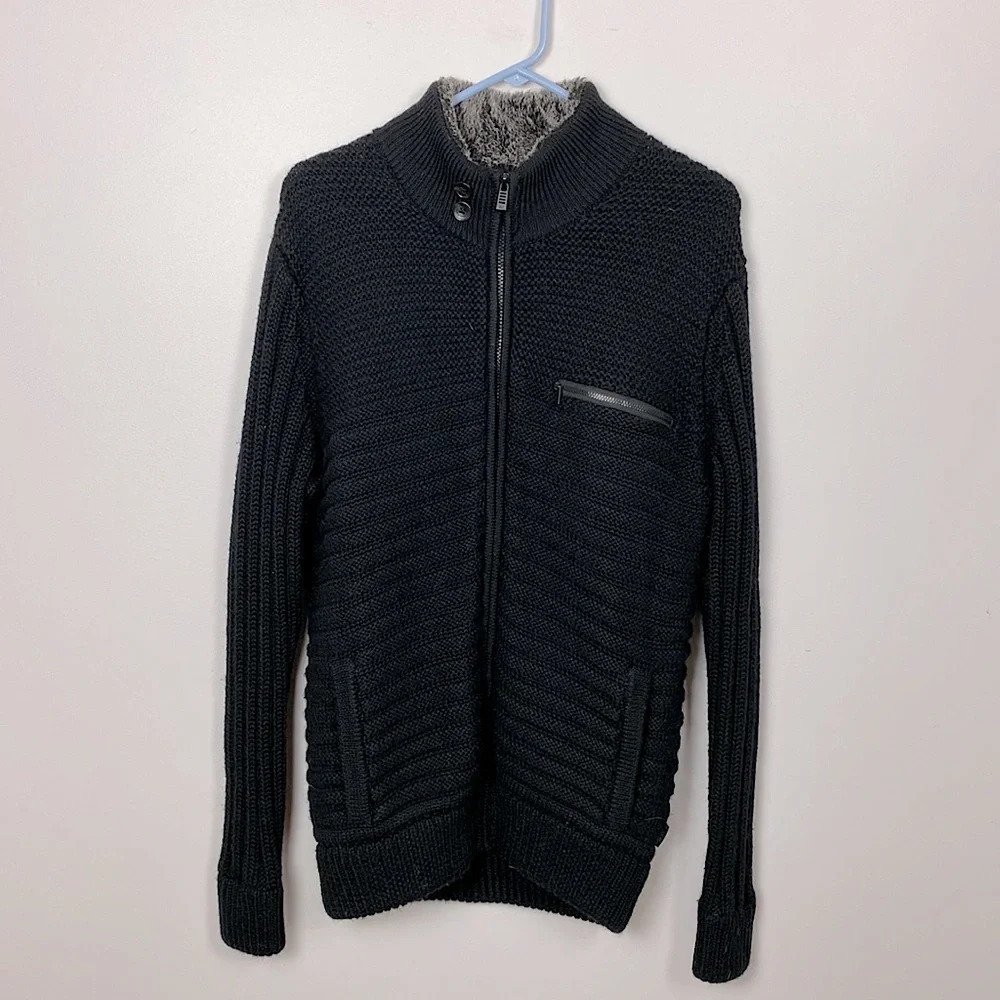 🌸Calvin Klein Zip Front Sweater with faux fur collar size large